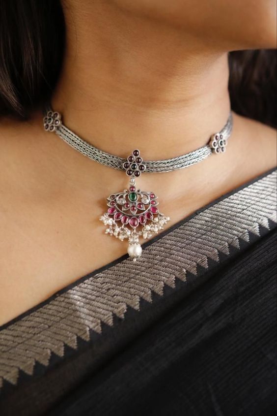 black saree accessories